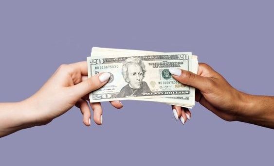 La violencia económica en las relaciones de pareja: ¿sabes reconocerla y cómo protegerte? La violencia económica en las relaciones de pareja: ¿sabes reconocerla y cómo protegerte?